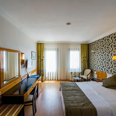 Hotel Eden Gardens 4*