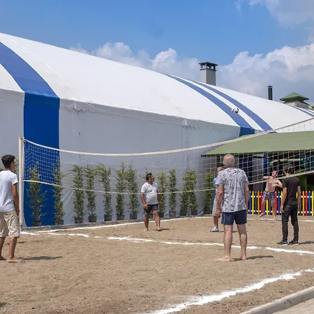 Hotell Eden Gardens 4*