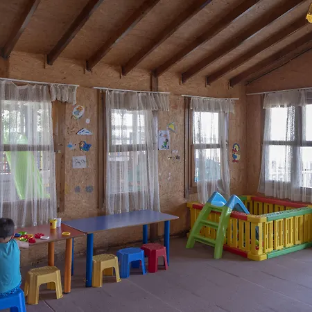 Hotel Eden Gardens 4*