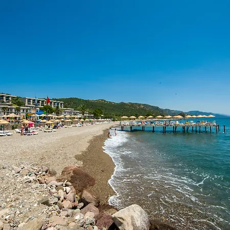 Eden Gardens Hotell 4*