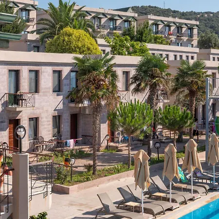 Hotel Eden Gardens 4*