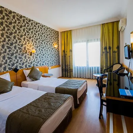 Hotel Eden Gardens 4*